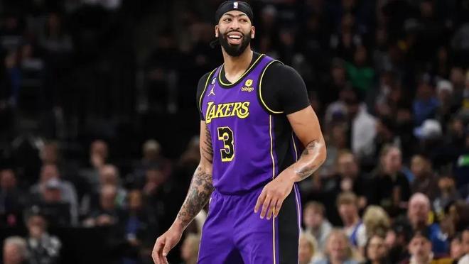 字母哥第4 字母哥第4